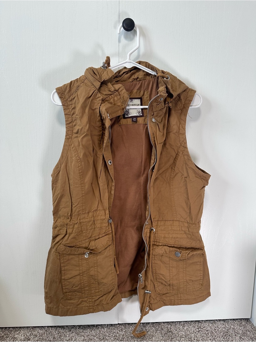 Women's Sleeveless Hooded Vest - Brown/Mustard